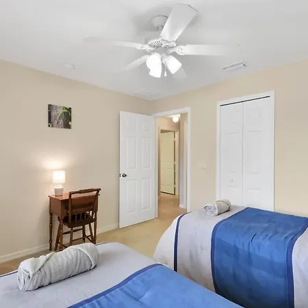 Sunshine Home Retreat Heated Pool On Canal Cape Coral Extérieur photo