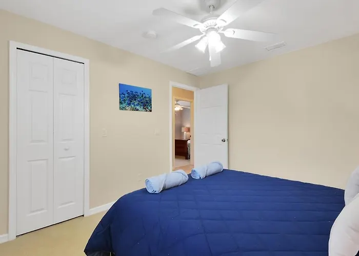 Sunshine Home Retreat Heated Pool On Canal