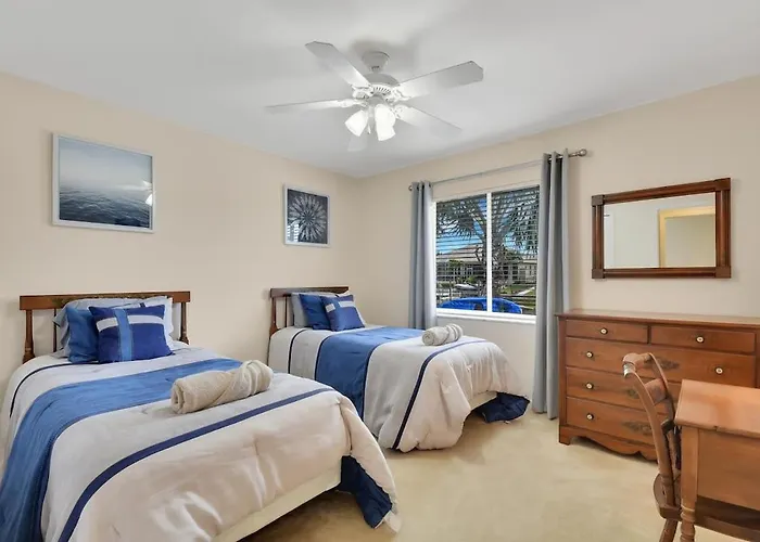 Sunshine Home Retreat Heated Pool On Canal