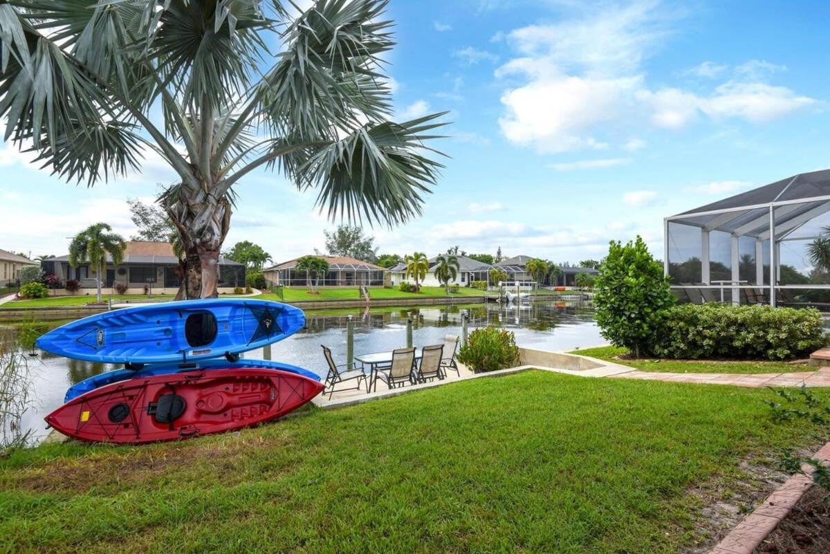 Sunshine Retreat Heated Pool On Canal * Cape Coral