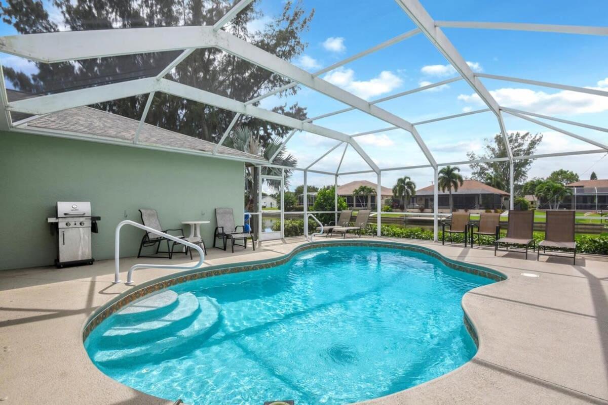Sunshine Retreat Heated Pool On Canal * Cape Coral